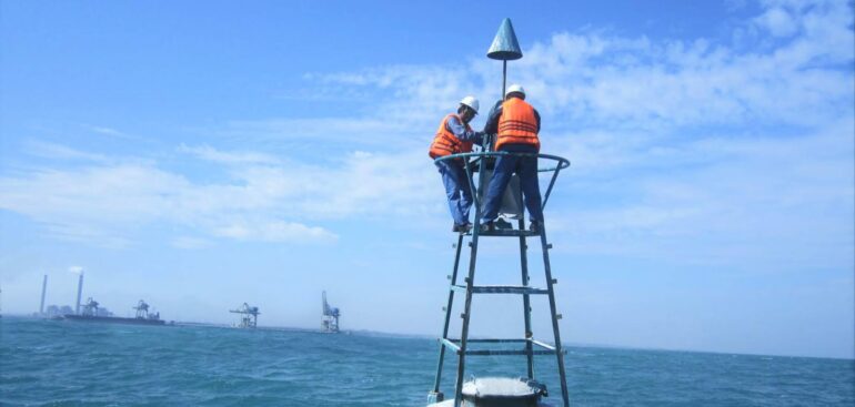 Memahami Kode IN005 dengan Subklasifikasi Instalasi Konstruksi Navigasi Laut, Sungai, dan Udara pada SBU