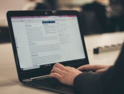 Megungkap Kelebihan dan Kekurangan CV: Pilihan Cerdas atau Resiko Besar?