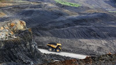 Ingin Berkecimpung di Industri Pertambangan Minerba? Simak Jenis Izin yang Harus Dipenuhi!
